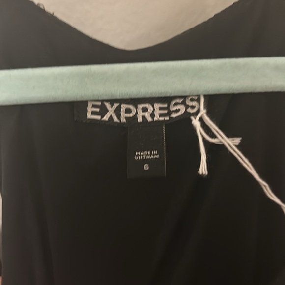 EUC! Express LBD - Picture 3 of 4